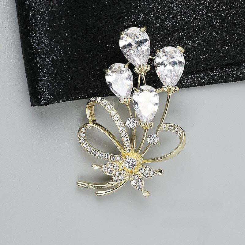 High-end Sense Luxury Exquisite Flower Pins Coats Suits Accessories Bright Zircon Bow Brooches for Women