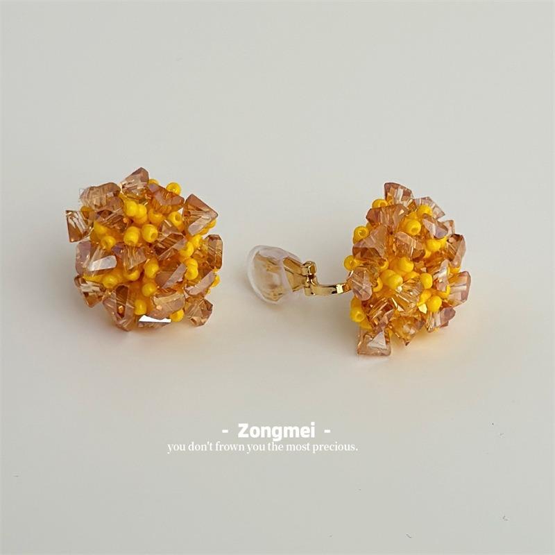 Blue beaded stud earrings heavy industry hand-woven hydrangea earrings white holiday wind ear clips mosquito coil disc s