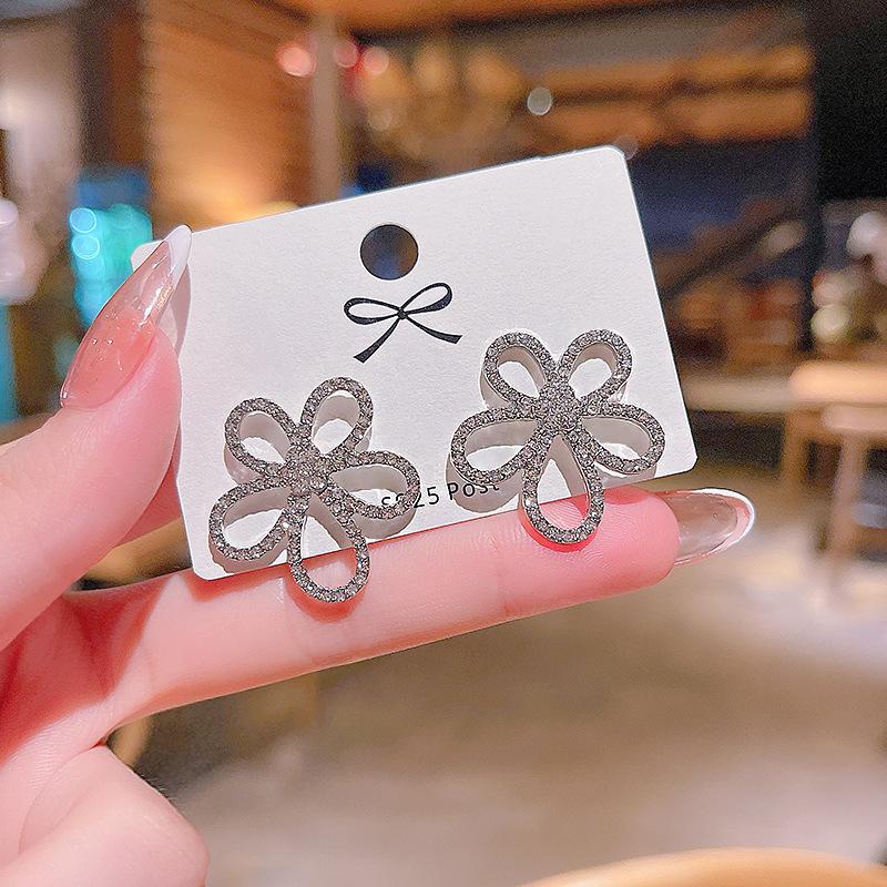 Korean Fashion Statement Luxury Silver Color Zircon Flower Earrings Accessories for Women Party Cute Earring Aesthetic Jewelry