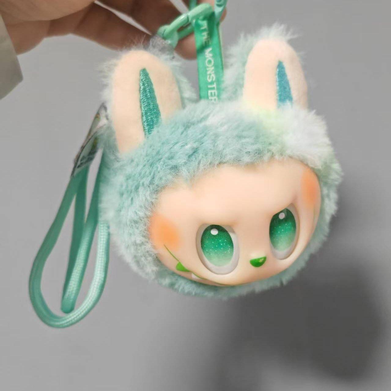 Labubu Big Head Pendant 3rd Generation Doll, Plush Pendant Keychain, Popular and Explosive зелёный