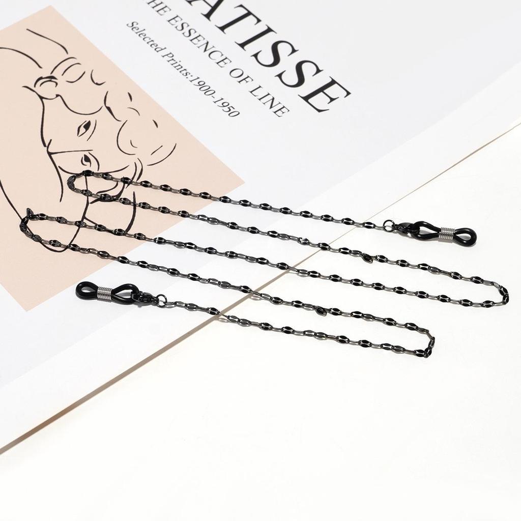 Elegant Gold-Plated Stainless Steel Lips & Mask Lanyard: High-End Titanium Eyeglass Chain