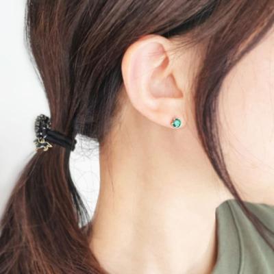 RACOHA Austria Luxurious Cubic Earring Simple Cubic Needle-shaped Earrings (925 Silver)
