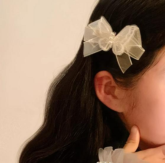 Enchanting Lily Flower Hair Clip: Elegant Shark Clip for Updos