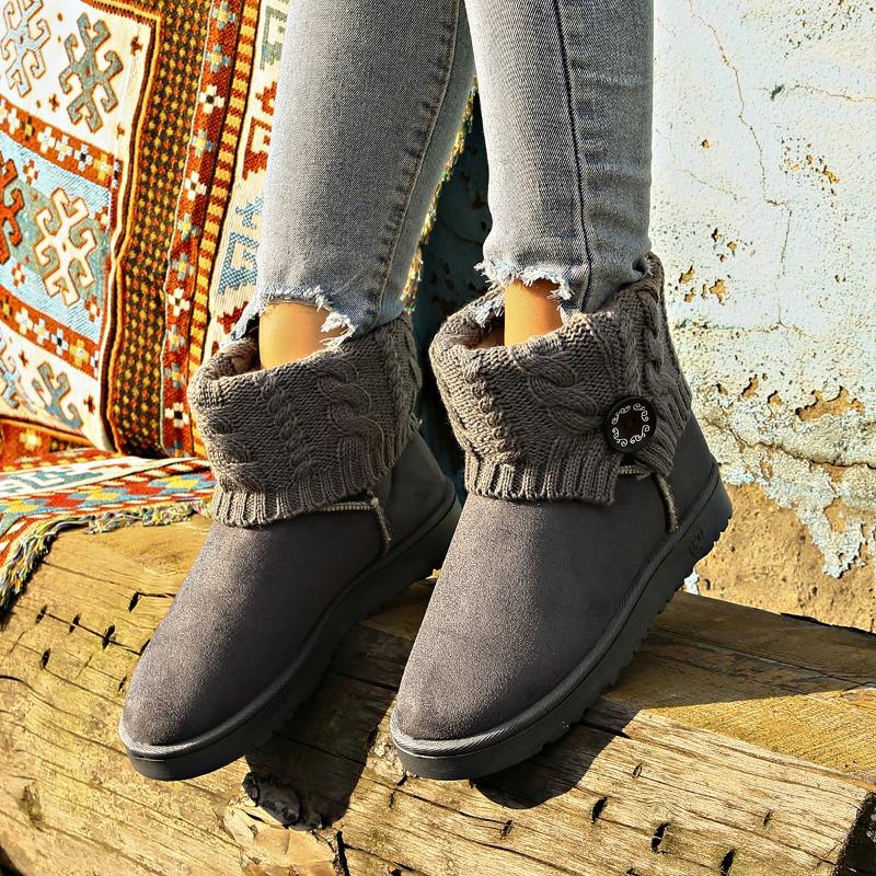 Fashion Women's Fashion Flat Snow Boots Winter New Round Head Sleeve Wool Tube Soft Sole Anti-slip Wear-resistant Short Boots