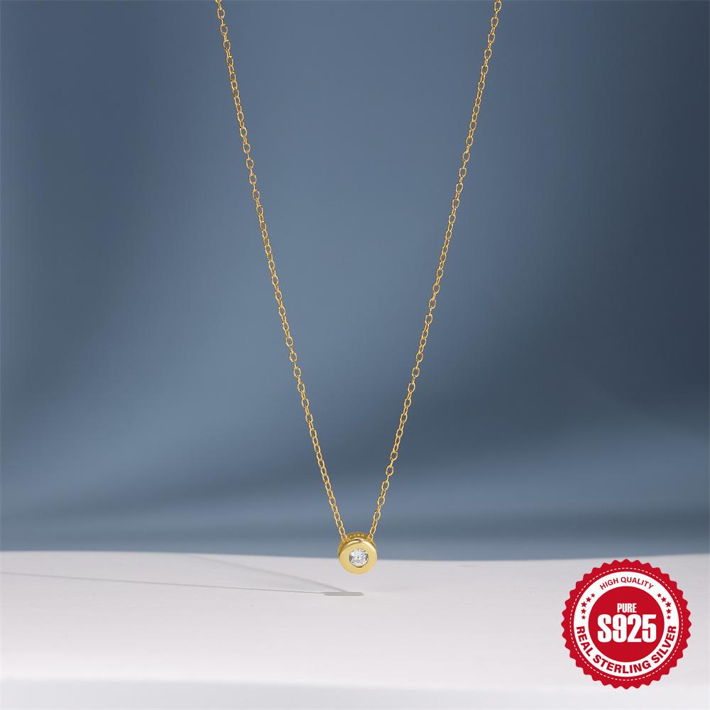 Fashion S925 Sterling Silver Classic Single Diamond Round Pendant Ladies Clavicle Necklace