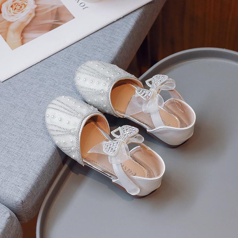 Girls' Princess Half sandals2026New Summer Children's Cute Bowknot Shiny Pearl Rhinestone Performance Shoes