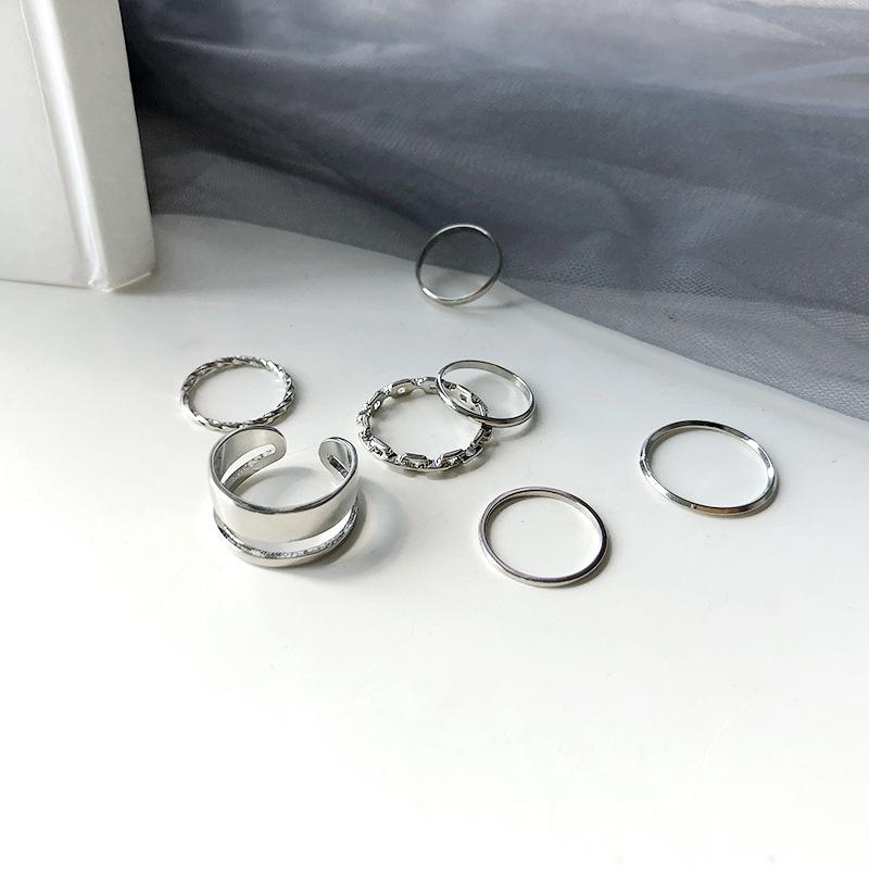 Trendy 7-Piece Women's Ring Set: Fashionable Minimalist Design, Light Luxury, Cool Niche Style, European & American Inspired Pinky Bands