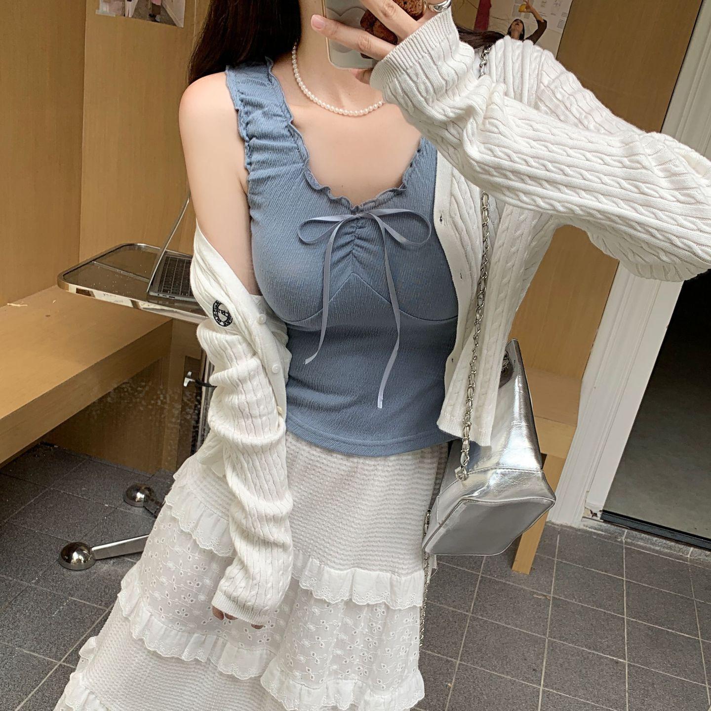 

Bow Tied Bungee V-neck Suspender Vest for Women with A Sexy Summer Earrings Sexy Short Waist Top L