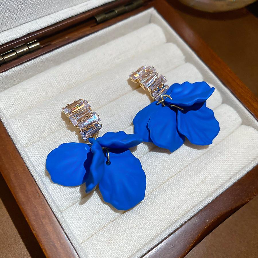 French fresh blue geometric flower resin earrings light luxury stud earrings personality temperament earrings women
