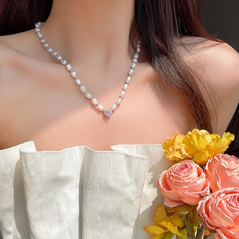 Pearl pink diamond zircon heart necklace - unique design, trending online, lightweight luxury clavicle chain