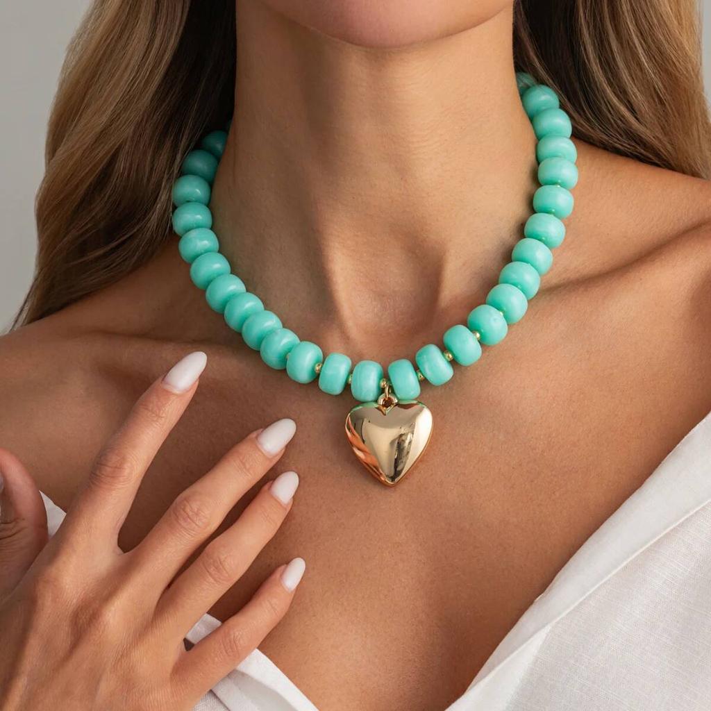 Salircon Y2K Boho Colorful Resin Beaded Choker Necklace for Women Stylish Gold Color Love Heart Pendant Neck Accessories Jewelry