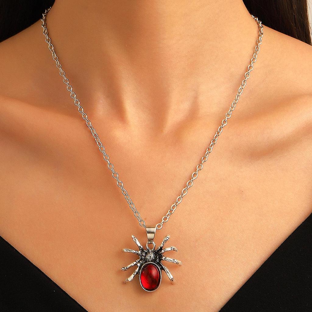 Halloween Exaggerated Spider Jewelry Set: Necklace, Earrings, Ring, Bracelet with Retro Emerald Accents