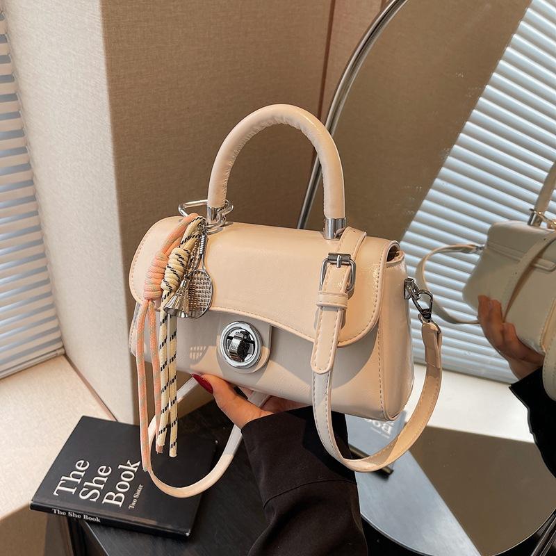 Premium Retro Small Bag Women's New Spring and Summer Versatile Messenger Bag Portable Small Square Bag