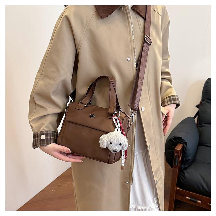 Сумка-мессенджер на одно плечо — фото 12