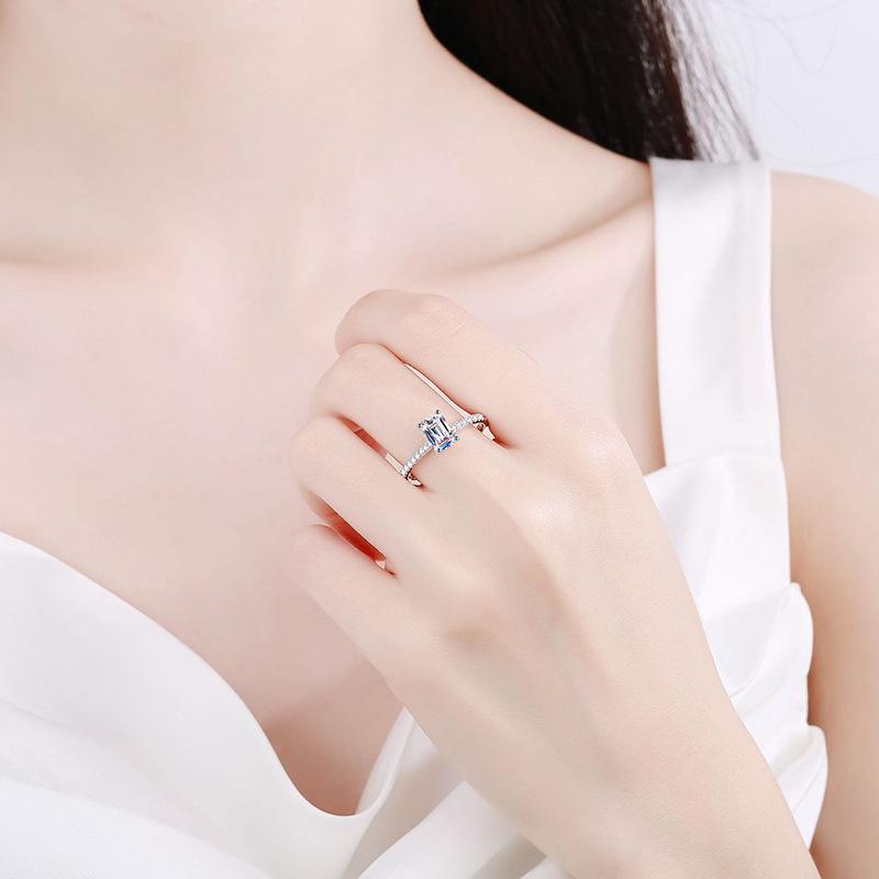 S925 Sterlingsilber Strahlender Schliff Moissanit Smaragd Ring für Damen - Stapelbarer Hochzeits- und Diamantring
