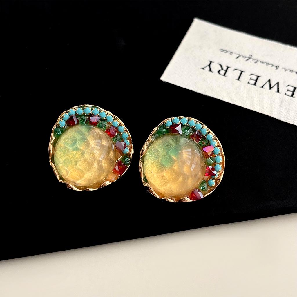 

Ретро сережки-пусети з перлами: Стиль середини століття, сміливий та висококласний для жінок