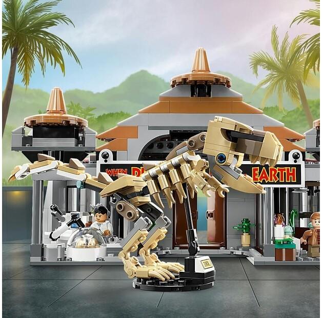 LEGO Jurassic World 76961 Centro de Visitantes: ataque de tiranossauro e predador