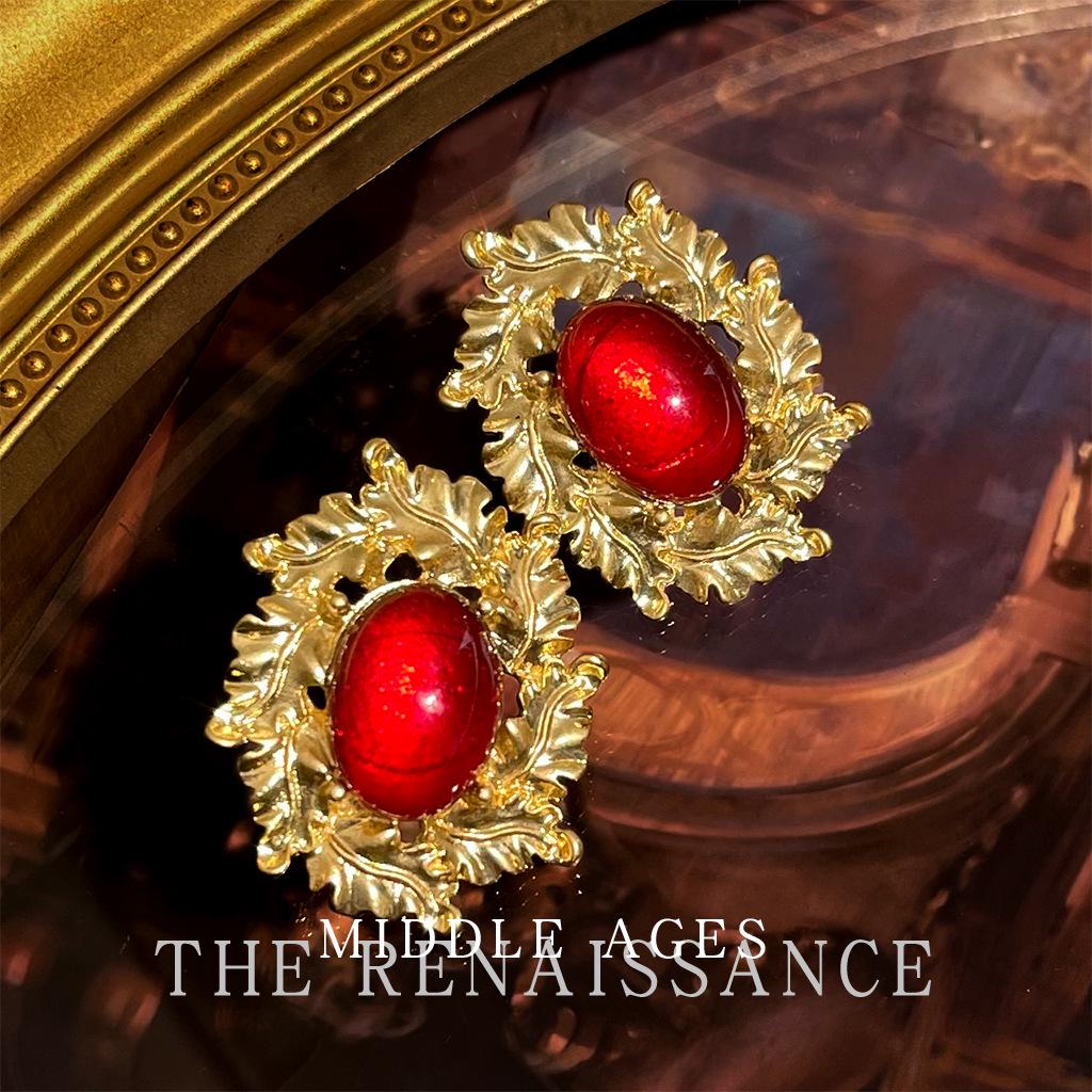 Boucles d'oreilles vintage style rétro avec design exagéré de palais occidental