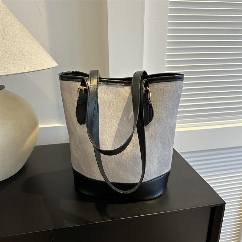 

Повседневная ретро сумка-ведро женская 2024 осень новый тренд плечевая сумка подмышку нишевая сумка большой вместимости для поездок на работу серый