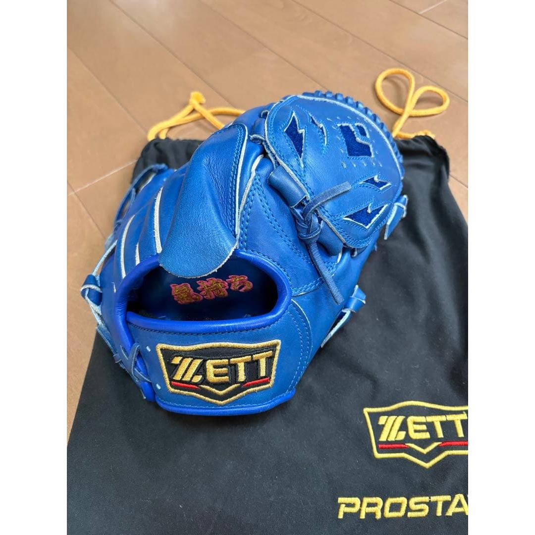 Used ZETT Hardball Gloves for Pitchers Blue