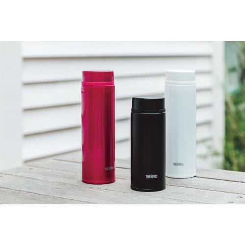 Thermos Water Bottle Vacuum Insulated Mobile Mug 480ml Strawberry Red JNW-480 SBR