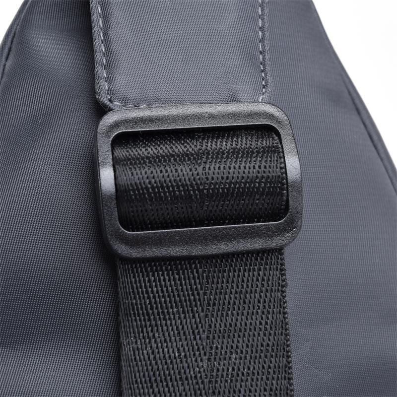 Pánská multifunkční taška přes rameno Messenger látková hrudní taška crossbody ležérní kabelka s otvorem pro sluchátka