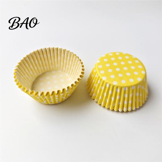 Greaseproof Paper Molds 100PCS Disposable Cupcake Liners, Food-Grade Baking Cups, Polka Small Event Tools Dot Print Standard Muffin for Home