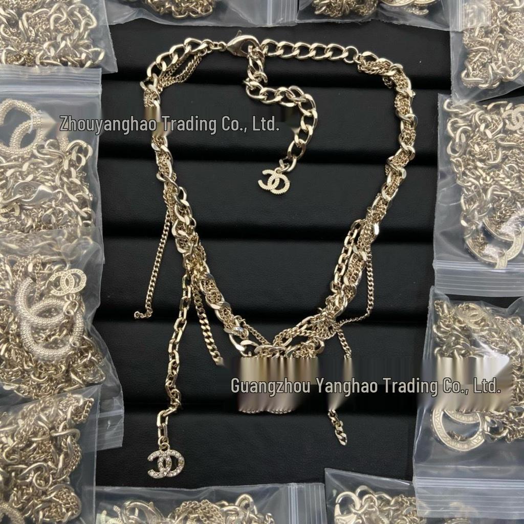 Seiko Hochwertige mehrschichtige Doppel-C-Quasten-Halskette für Damen