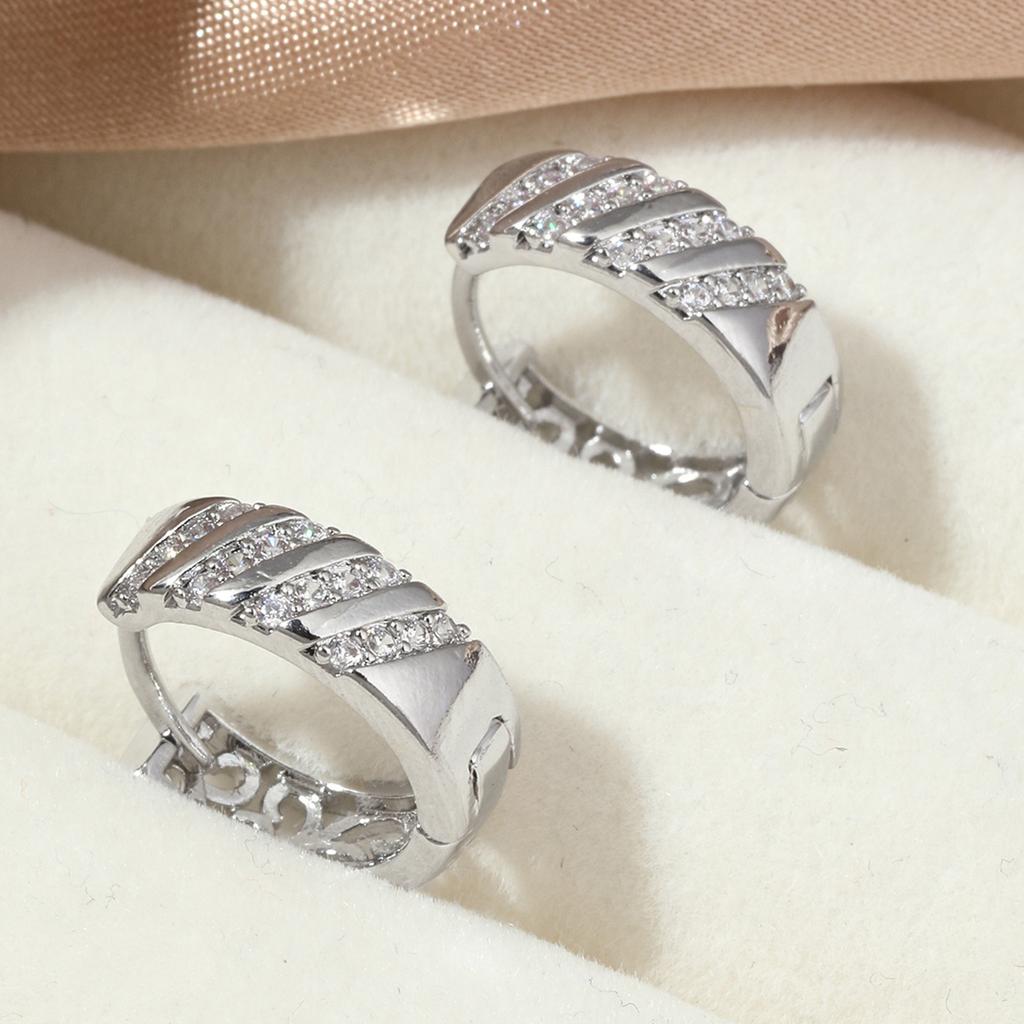 Boucles d'oreilles créoles Zircon plaqué or pour femmes Géométriques Anti-allergie Épaisses Huggies Bijoux de Fête Cadeaux