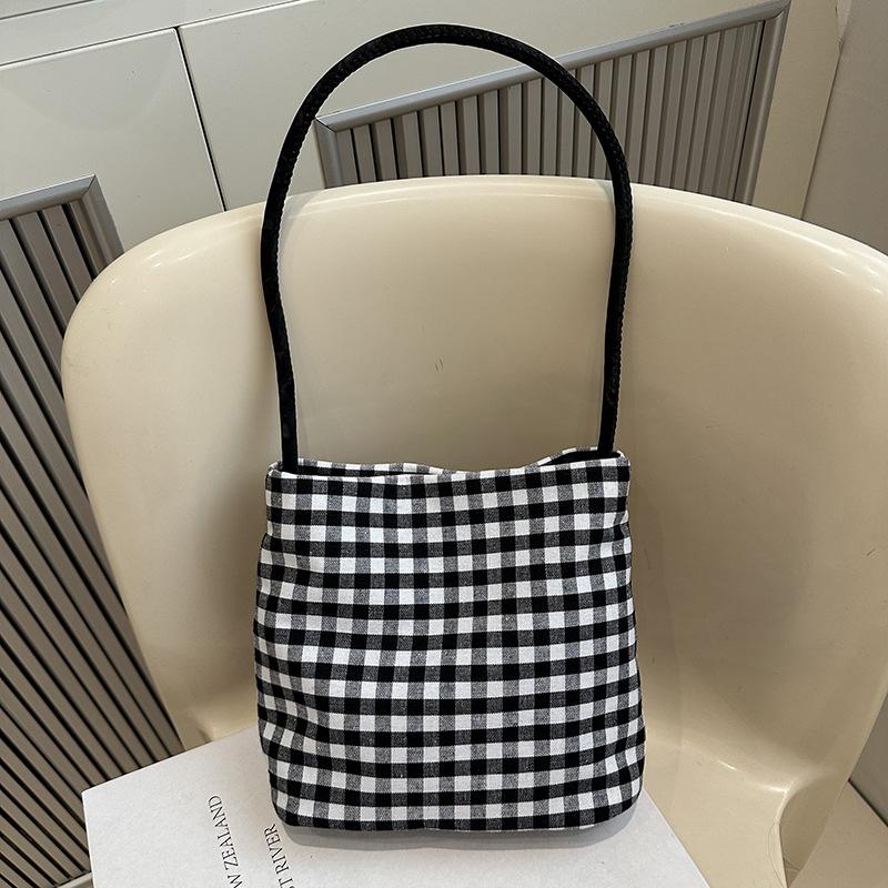 

Клетчатая новая мультяшная милая сумка через плечо женская иностранная студентка на занятия, для покупок, повседневная Hello Kitty универсальная чёрный