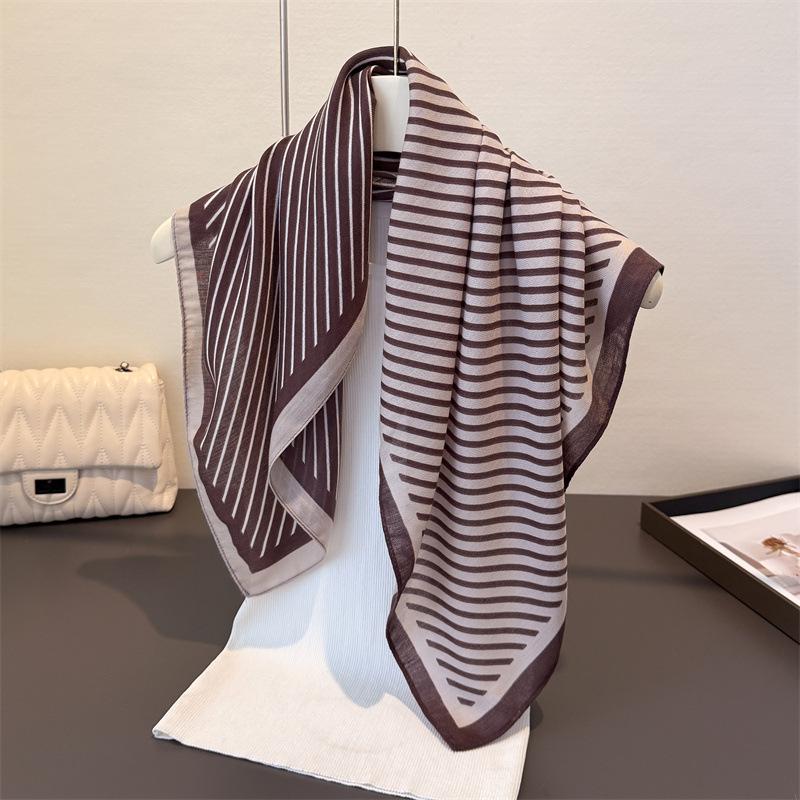 New retro small square scarf -blocked cashew silk scarf imitation neckerchief sun protection decoration for women