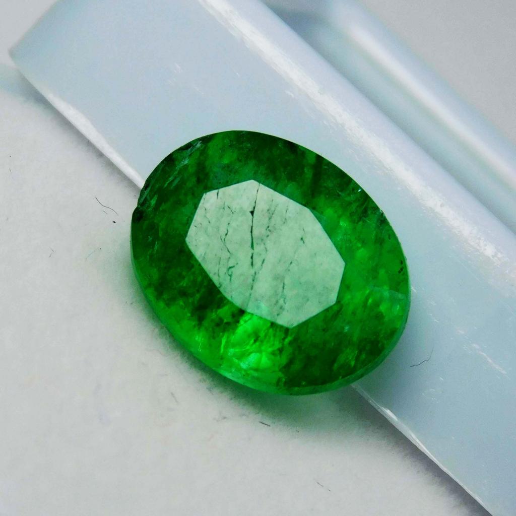 Natural Green Emerald Loose Gemstone Colombian 7 Ct Oval Cut for Jewelry Making and Gem Collections