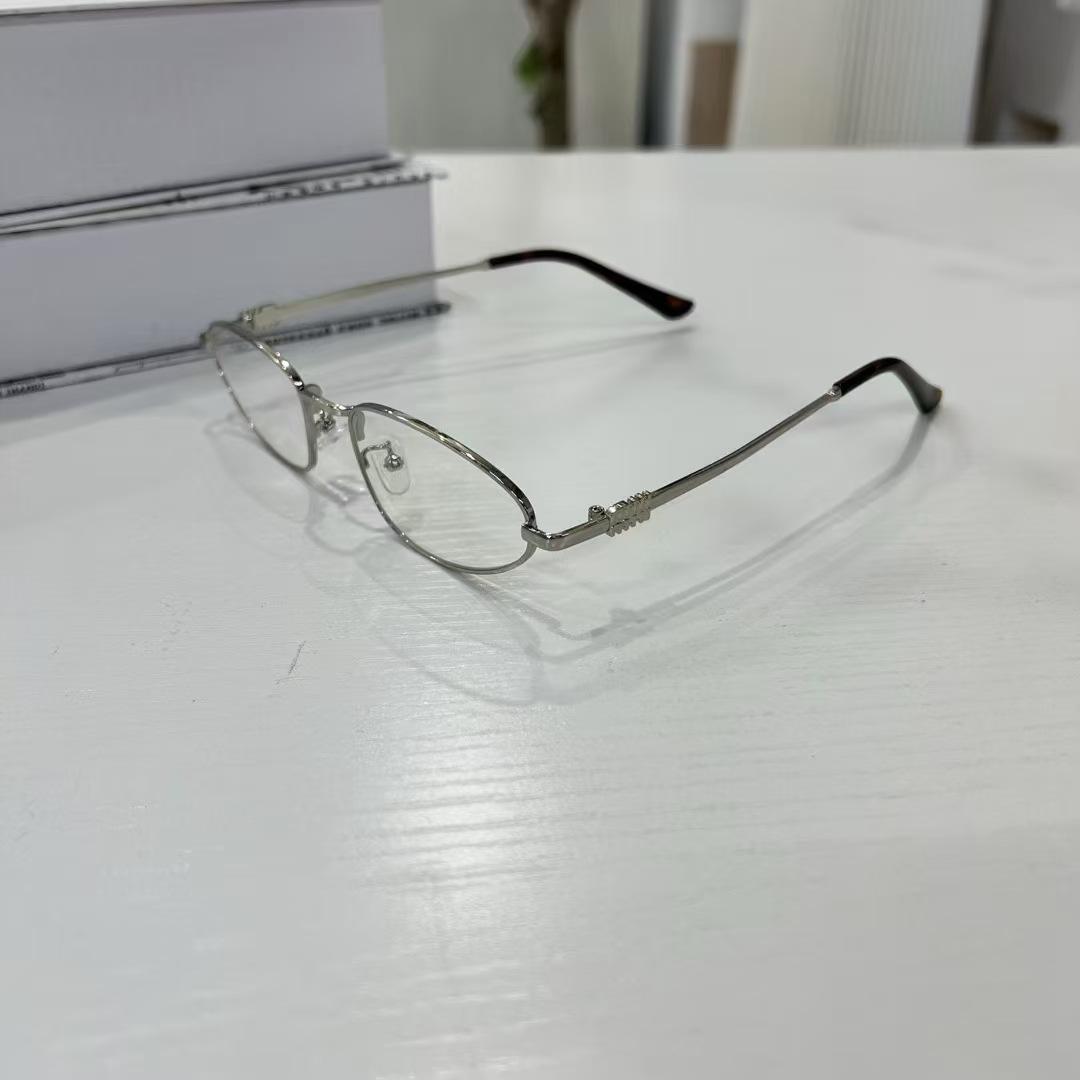 

Vintage Style ladies s Sun stylish Glasses Cat Eye Shape UV400 Protection Sunglasses ladies Campus Style Man Sunglass