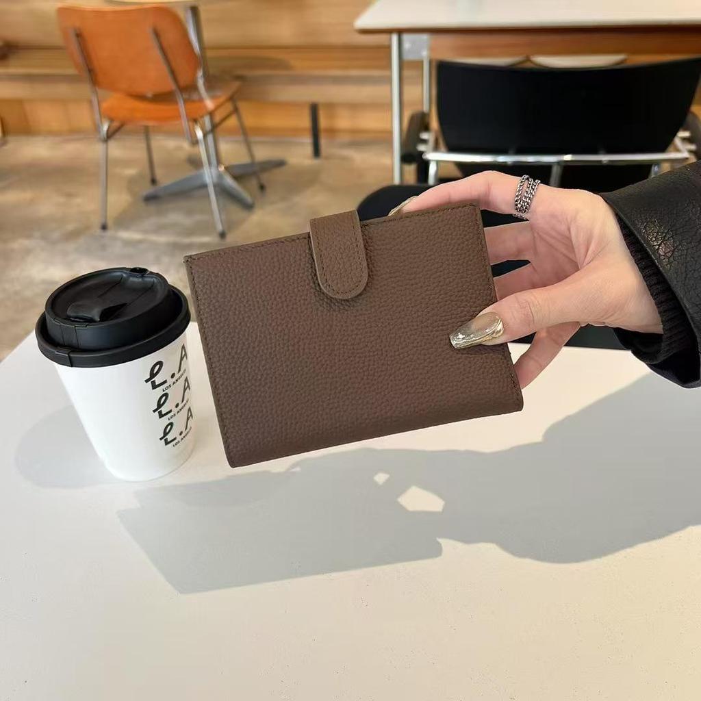 Porta-Passaporte Multifuncional e Carteira de Moedas Ultrafina de Couro Vaqueta de Grão Superior 2025