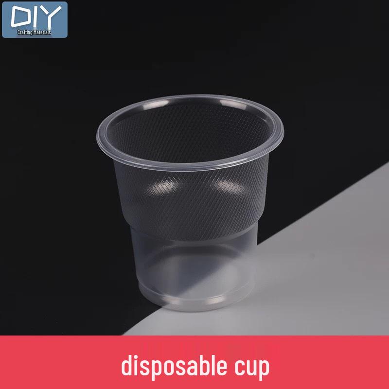 DIY Epoxid-Werkzeugset mit Handschuhen, Messbechern, Waage, Pinzetten, Tropfer, Schleifpapier, Politur und Stanze.