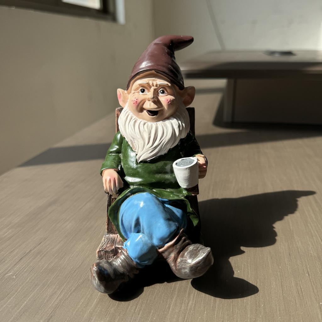 Garden Elf Dwarf Resin Decoration Ornament Rocking Chair Gnome Drinking Coffee Resin Patio Ornament Decoration
