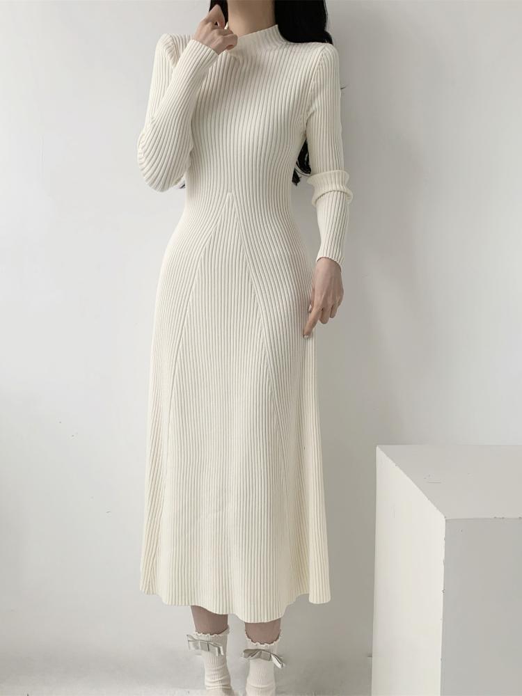 

Платье в стиле ретро с высоким воротом и утолщенной основой для женщин, осенне-зимнее, с высокой талией, длинное трикотажное платье, модный дизайн, повседневная одежда S молочный белый