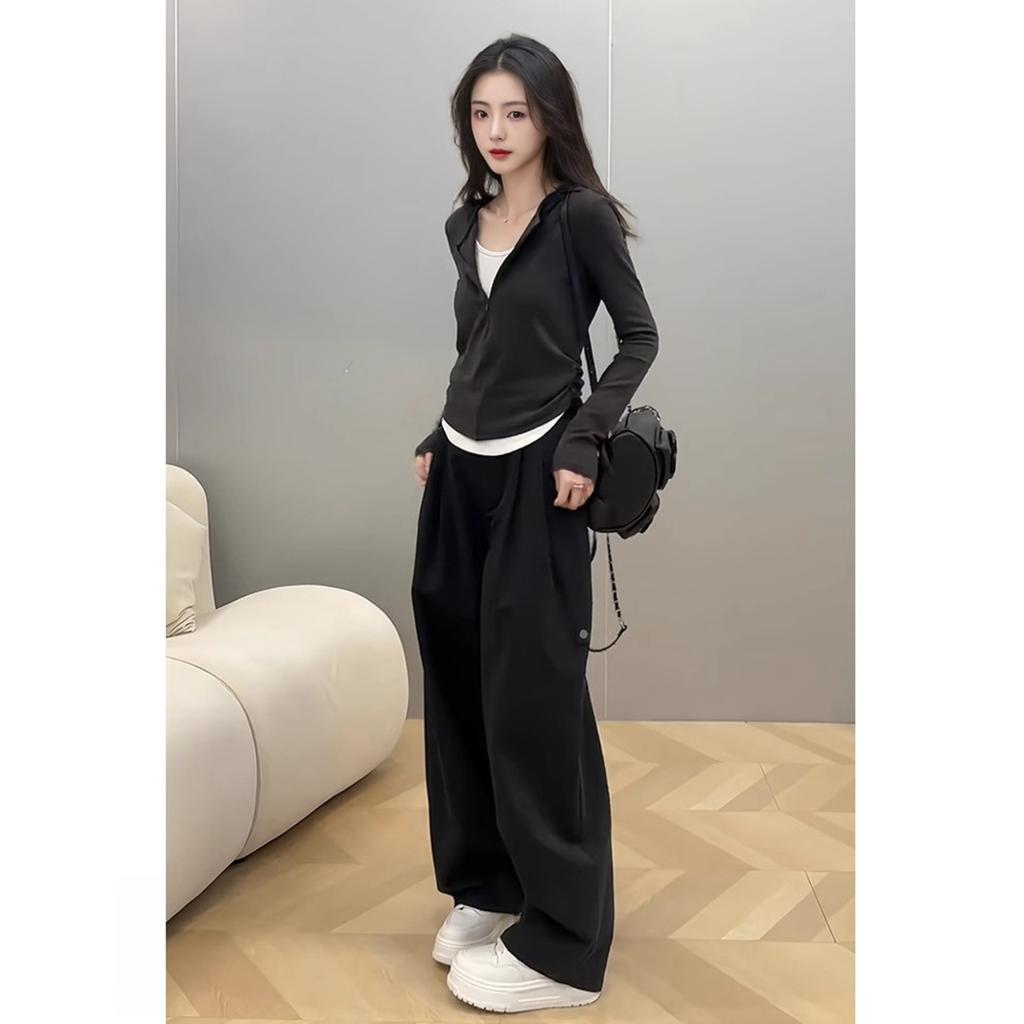Black and white contrasting color splicing bottoming shirt women's spring waist pleated fake two-piece top half zipper long-sleeved T-shirt