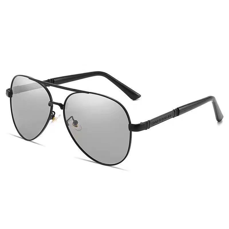 Classic Photochromic Polarized Sunglasses for Fishing, Driving, and Anti-UV Protection
