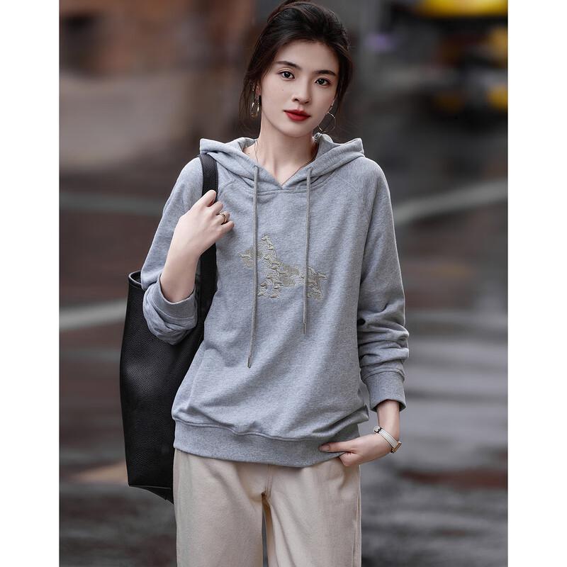 Demana Women's Embroidered Hooded Sweatshirt