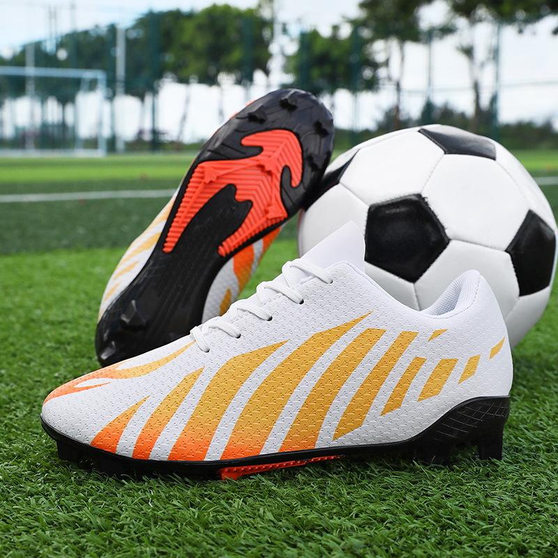 

Short nail training football shoes low top leather surface broken nail football sports shoes low top youth sneakers large size 45