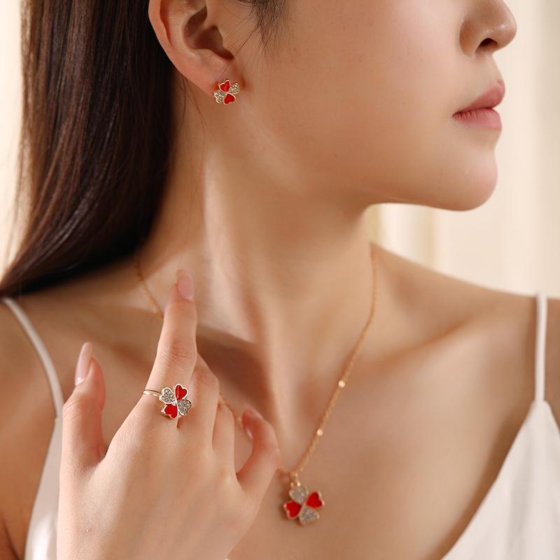 Diamond-Studded Four-Leaf Clover Jewelry Set: Heart-to-Heart Necklace, Ring, Earrings 3-Piece Collection