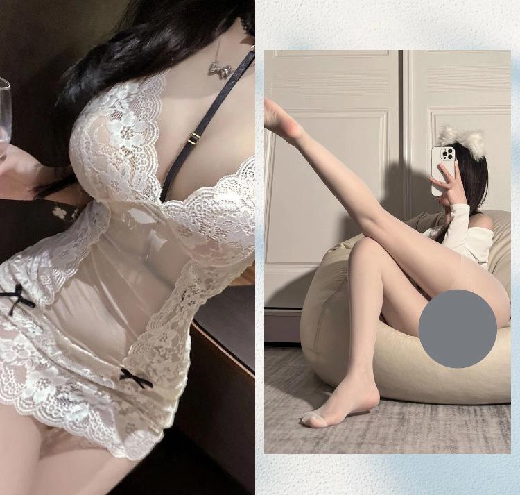 New High-end Objects Deep V Dew Ditch Lace Perspective Temptation Provocative Hip-wrapped Nightdress Sexy