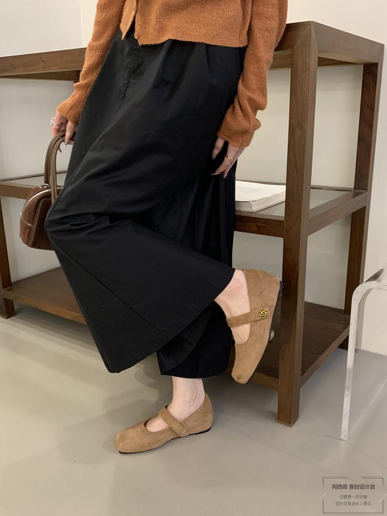 French wear inner height increase camellia evening shoes single shoes women's shoes 2025 autumn not tired feet suede commuter shoes