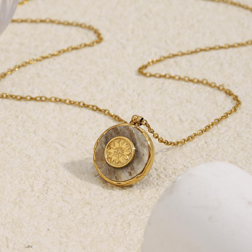 MamacitaSlay 316L Stainless Steel Marble Round Sun Necklace 18K Gold Plated Waterproof Jewelry Women's Minimalist Retro Necklace