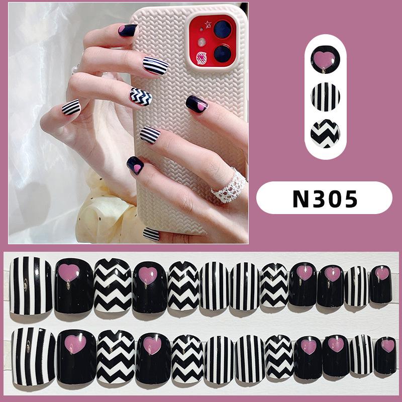 Dark Wave Stripe Nail Art Set: Sweet, Cool, Spicy Design for Short Wearable Nails
