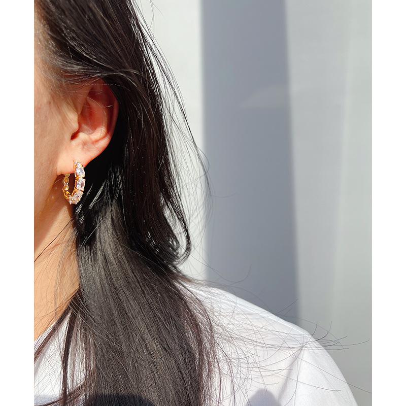 Brass Plated Real Gold Light Luxury High-Grade Zircon C-Shaped Earrings Exquisite Atmosphere Blogger Same Earrings 83-1