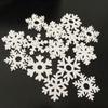 50pcs White Wooden Snowflakes Christmas Ornaments Xmas Wood Pendant for New Year Navidad Natal Noel Home Decoration