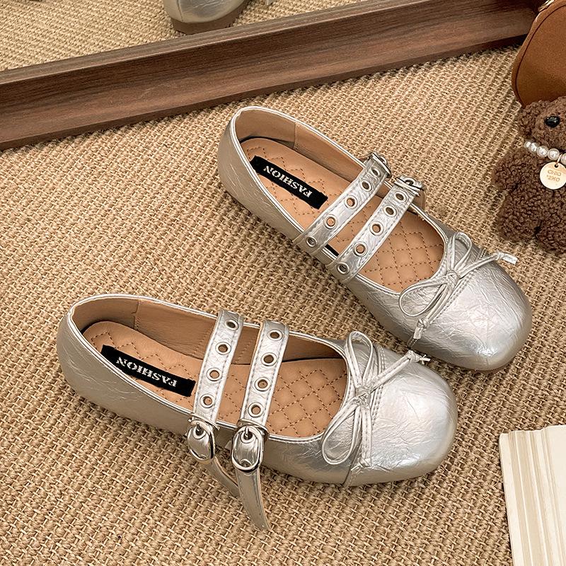 White Retro Ballet Style Light Mouth Flat-soled Single Shoes Women's 2025 New Spring and Autumn Versatile French Soft-soled Mary Jane Shoes