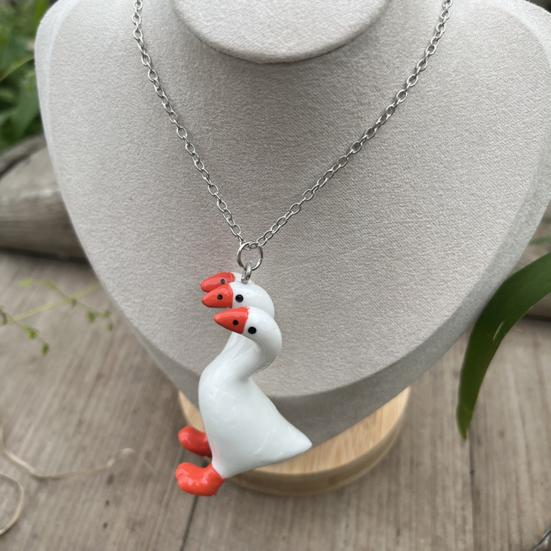 Three-Headed White Goose Keychain Pendant Necklace Earrings Three-Dimensional Relief Resin Hand-Painted Lightweight Necklace Jewelry Gift Accessories